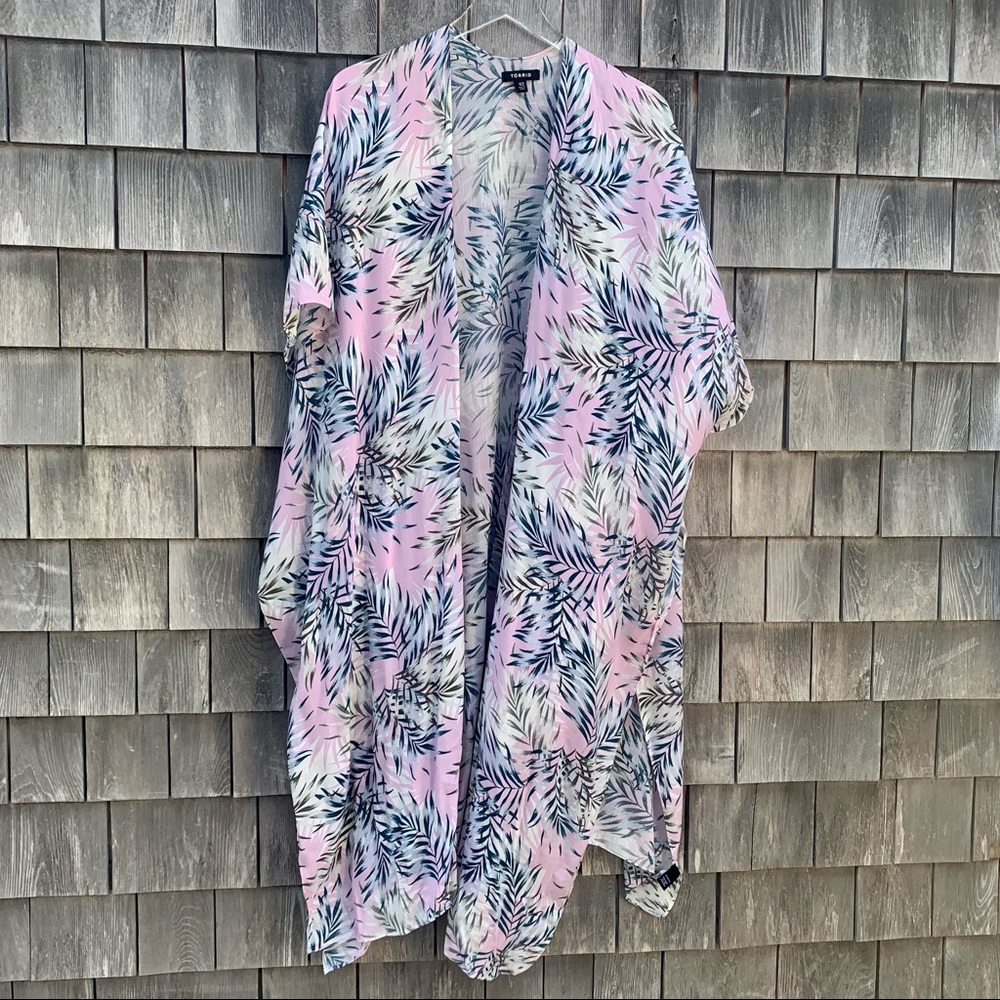 NWOT torrid long kimono ruana size 1/2 lav w/ leaf